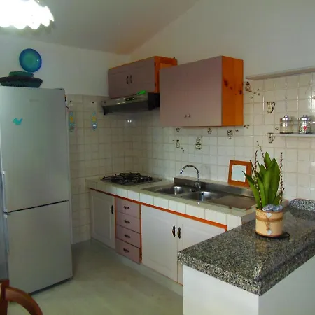 Semesterbostad Chia Villa I Pini Azzurri Chia
